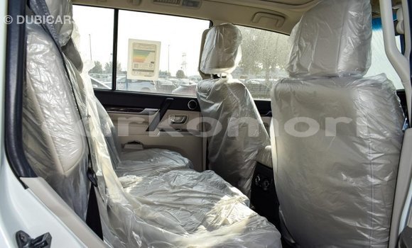 Buy Import Mitsubishi Pajero White Car in Import - Dubai in Great Comore Buy Import Mitsubishi Pajero White Car in Import - Dubai in Great Comore