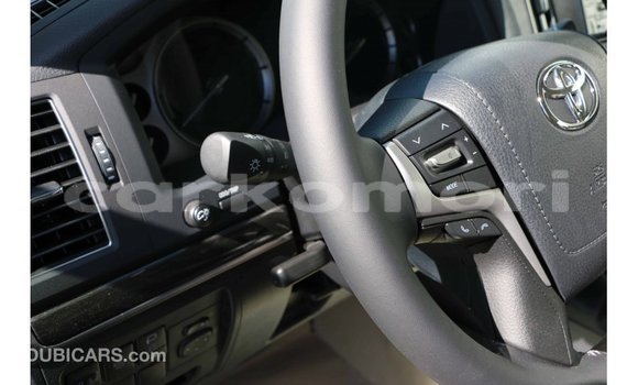 Buy Import Toyota Land Cruiser Black Car in Import - Dubai in Great Comore Buy Import Toyota Land Cruiser Black Car in Import - Dubai in Great Comore