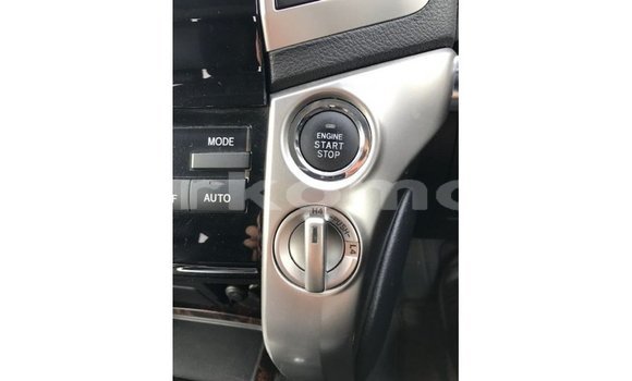 Buy Import Toyota Land Cruiser White Car in Import - Dubai in Great Comore Buy Import Toyota Land Cruiser White Car in Import - Dubai in Great Comore