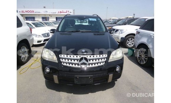 Buy Import Mercedes-Benz 190 Black Car in Import - Dubai in Great Comore Buy Import Mercedes-Benz 190 Black Car in Import - Dubai in Great Comore