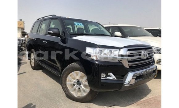 Buy Import Toyota Land Cruiser Black Car in Import - Dubai in Great Comore Buy Import Toyota Land Cruiser Black Car in Import - Dubai in Great Comore
