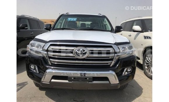 Buy Import Toyota Land Cruiser Black Car in Import - Dubai in Great Comore Buy Import Toyota Land Cruiser Black Car in Import - Dubai in Great Comore