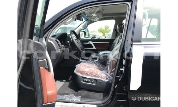 Buy Import Toyota Land Cruiser Black Car in Import - Dubai in Great Comore Buy Import Toyota Land Cruiser Black Car in Import - Dubai in Great Comore