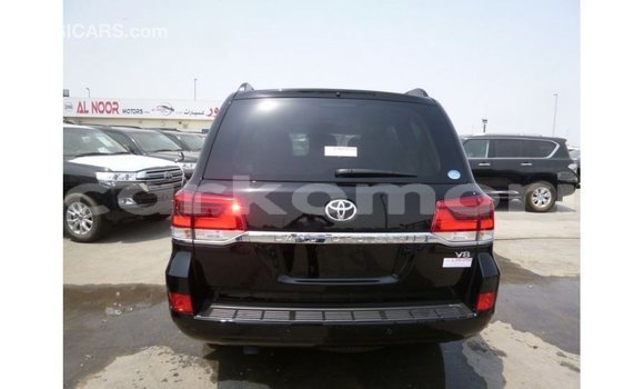 Buy Import Toyota Land Cruiser Black Car in Import - Dubai in Great Comore Buy Import Toyota Land Cruiser Black Car in Import - Dubai in Great Comore
