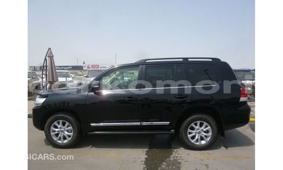 Buy Import Toyota Land Cruiser Black Car in Import - Dubai in Great Comore Buy Import Toyota Land Cruiser Black Car in Import - Dubai in Great Comore