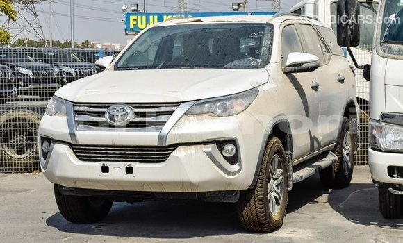 Buy Import Toyota Fortuner White Car in Import - Dubai in Great Comore Buy Import Toyota Fortuner White Car in Import - Dubai in Great Comore