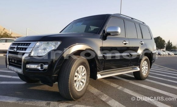 Acheter Import Voiture Mitsubishi Pajero Noir à Import - Dubai, Grande Comore Acheter Import Voiture Mitsubishi Pajero Noir à Import - Dubai, Grande Comore