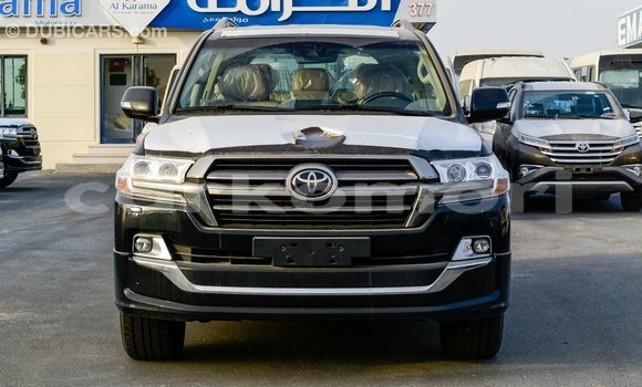 Acheter Import Voiture Toyota Land Cruiser Noir à Import - Dubai, Grande Comore Acheter Import Voiture Toyota Land Cruiser Noir à Import - Dubai, Grande Comore