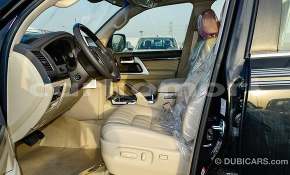 Acheter Import Voiture Toyota Land Cruiser Noir à Import - Dubai, Grande Comore Acheter Import Voiture Toyota Land Cruiser Noir à Import - Dubai, Grande Comore