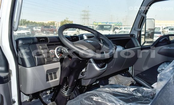 Buy Import Mitsubishi Carisma White Car in Import - Dubai in Great Comore Buy Import Mitsubishi Carisma White Car in Import - Dubai in Great Comore