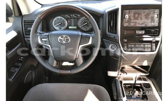Buy Import Toyota Land Cruiser Black Car in Import - Dubai in Great Comore Buy Import Toyota Land Cruiser Black Car in Import - Dubai in Great Comore