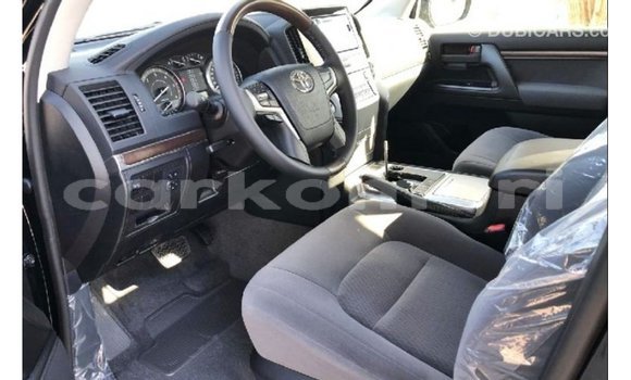 Buy Import Toyota Land Cruiser Black Car in Import - Dubai in Great Comore Buy Import Toyota Land Cruiser Black Car in Import - Dubai in Great Comore