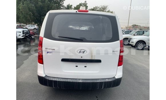 Buy Import Hyundai Cargo White Car in Import - Dubai in Great Comore Buy Import Hyundai Cargo White Car in Import - Dubai in Great Comore
