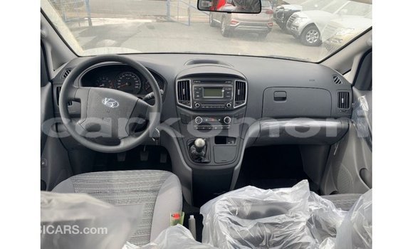 Buy Import Hyundai Cargo White Car in Import - Dubai in Great Comore Buy Import Hyundai Cargo White Car in Import - Dubai in Great Comore