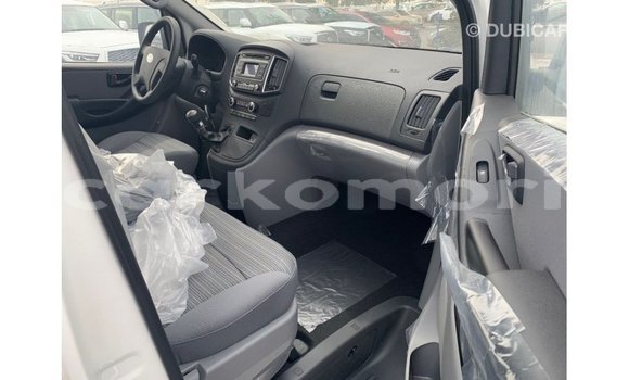 Buy Import Hyundai Cargo White Car in Import - Dubai in Great Comore Buy Import Hyundai Cargo White Car in Import - Dubai in Great Comore