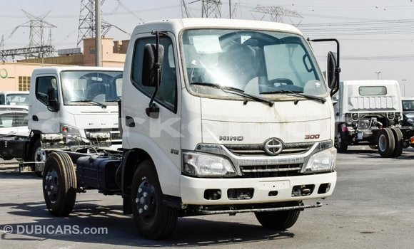 Buy Import Hino 300 Series White Truck in Import - Dubai in Great Comore Buy Import Hino 300 Series White Truck in Import - Dubai in Great Comore