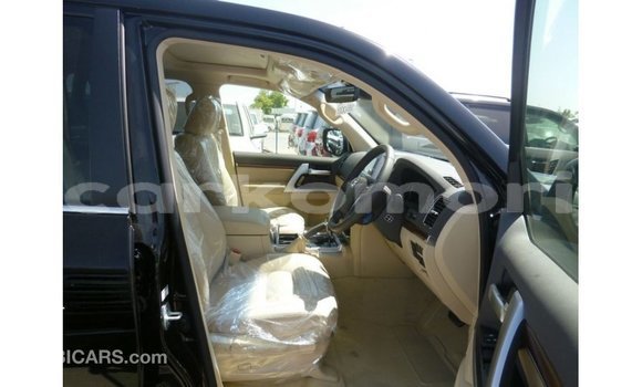 Buy Import Toyota Land Cruiser Black Car in Import - Dubai in Great Comore Buy Import Toyota Land Cruiser Black Car in Import - Dubai in Great Comore