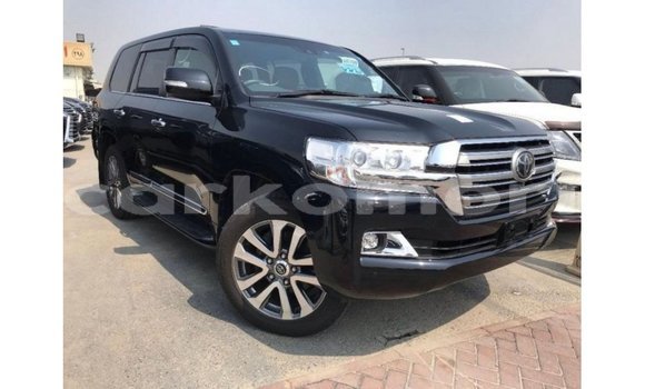 Acheter Import Voiture Toyota Land Cruiser Noir à Import - Dubai, Grande Comore Acheter Import Voiture Toyota Land Cruiser Noir à Import - Dubai, Grande Comore