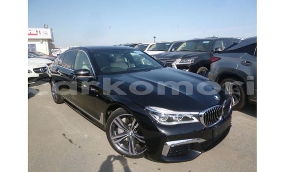 Acheter Import Voiture BMW X1 Noir à Import - Dubai, Grande Comore