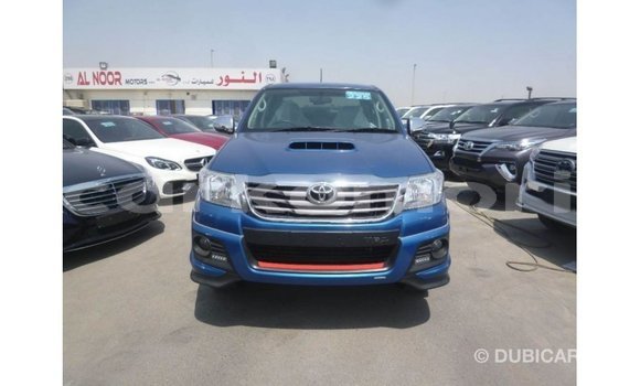 Acheter Import Voiture Toyota Hilux Bleu à Import - Dubai, Grande Comore Acheter Import Voiture Toyota Hilux Bleu à Import - Dubai, Grande Comore