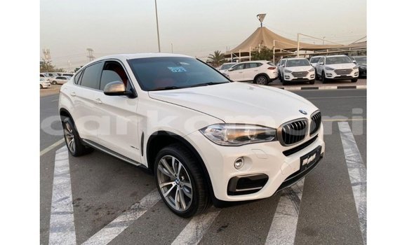 Acheter Import Voiture BMW X6 Blanc à Import - Dubai, Grande Comore