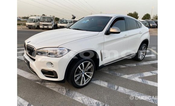Acheter Import Voiture BMW X6 Blanc à Import - Dubai, Grande Comore Acheter Import Voiture BMW X6 Blanc à Import - Dubai, Grande Comore