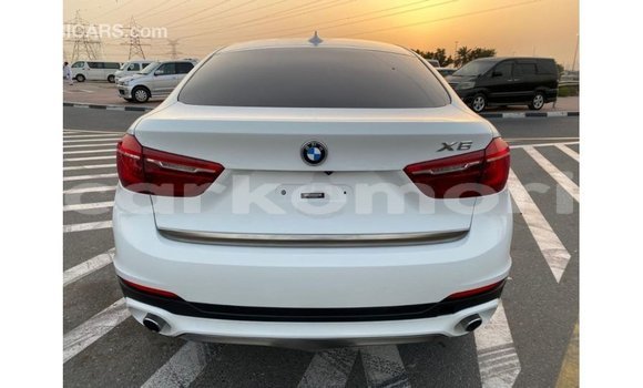 Acheter Import Voiture BMW X6 Blanc à Import - Dubai, Grande Comore Acheter Import Voiture BMW X6 Blanc à Import - Dubai, Grande Comore