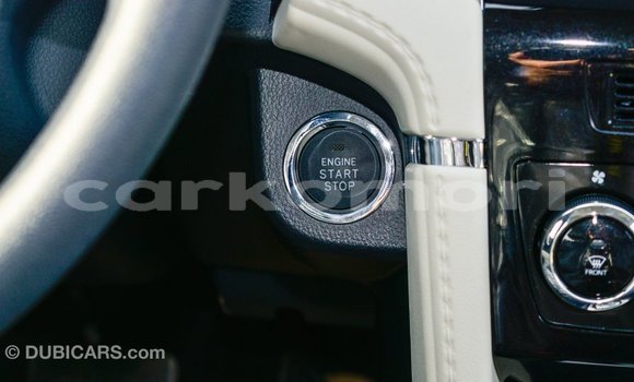 Acheter Import Voiture Toyota Rush Marron à Import - Dubai, Grande Comore Acheter Import Voiture Toyota Rush Marron à Import - Dubai, Grande Comore