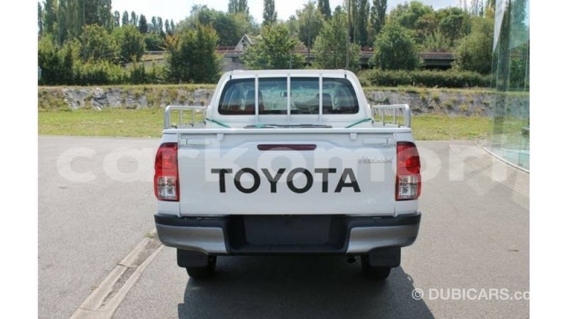 Big with watermark toyota hilux grande comore import dubai 2724