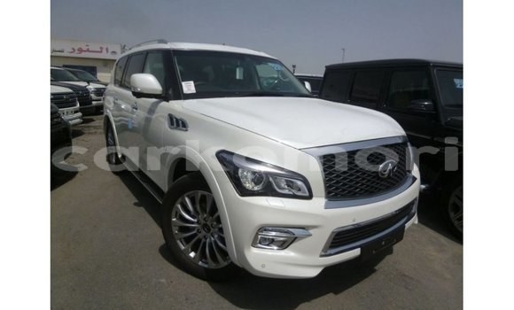 Acheter Import Voiture Infiniti Q Blanc à Import - Dubai, Grande Comore
