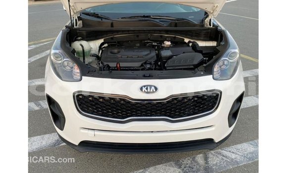 Acheter Import Voiture Kia Sportage Blanc à Import - Dubai, Grande Comore Acheter Import Voiture Kia Sportage Blanc à Import - Dubai, Grande Comore