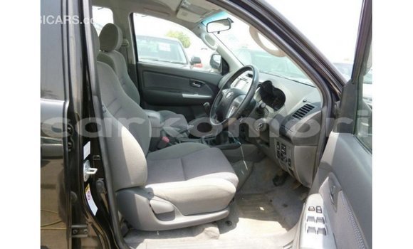 Buy Import Toyota Hilux Black Car in Import - Dubai in Great Comore Buy Import Toyota Hilux Black Car in Import - Dubai in Great Comore