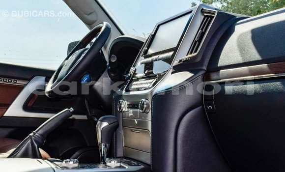 Buy Import Toyota Land Cruiser Black Car in Import - Dubai in Great Comore Buy Import Toyota Land Cruiser Black Car in Import - Dubai in Great Comore