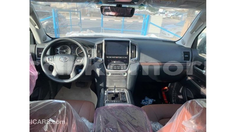 Big with watermark toyota land cruiser great comore import dubai 2737