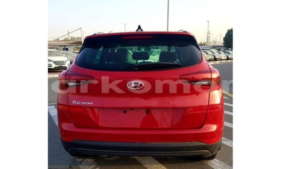 Acheter Import Voiture Hyundai Tucson Rouge à Import - Dubai, Grande Comore Acheter Import Voiture Hyundai Tucson Rouge à Import - Dubai, Grande Comore