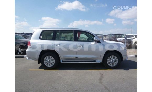 Acheter Import Voiture Toyota Land Cruiser Autre à Import - Dubai, Grande Comore Acheter Import Voiture Toyota Land Cruiser Autre à Import - Dubai, Grande Comore