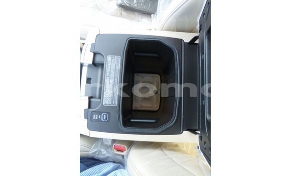 Acheter Import Voiture Toyota Land Cruiser Autre à Import - Dubai, Grande Comore Acheter Import Voiture Toyota Land Cruiser Autre à Import - Dubai, Grande Comore
