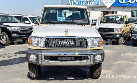 Acheter Import Voiture Toyota Land Cruiser Beige à Import - Dubai, Grande Comore Acheter Import Voiture Toyota Land Cruiser Beige à Import - Dubai, Grande Comore