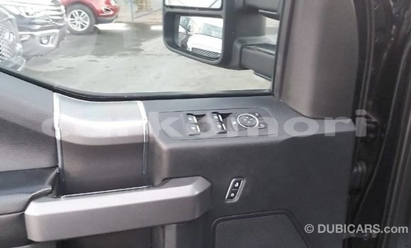 Acheter Import Voiture Ford V8 Noir à Import - Dubai, Grande Comore Acheter Import Voiture Ford V8 Noir à Import - Dubai, Grande Comore