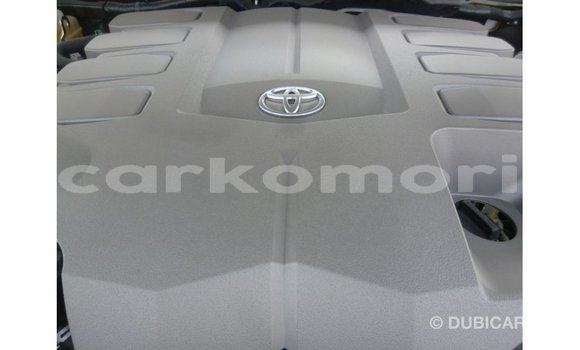 Buy Import Toyota Land Cruiser White Car in Import - Dubai in Great Comore Buy Import Toyota Land Cruiser White Car in Import - Dubai in Great Comore