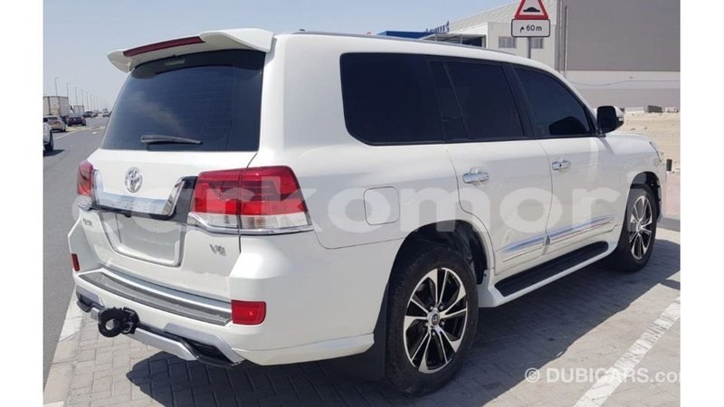 Big with watermark toyota land cruiser grande comore import dubai 2749