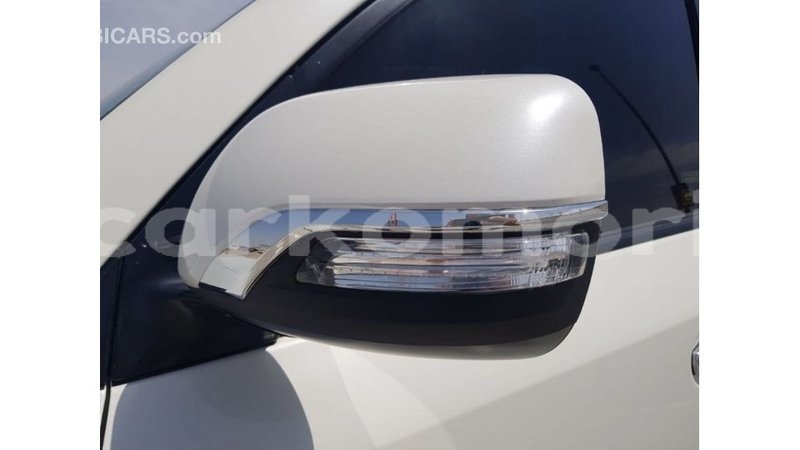 Big with watermark toyota land cruiser grande comore import dubai 2749