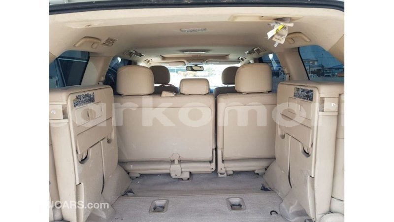 Big with watermark toyota land cruiser great comore import dubai 2749