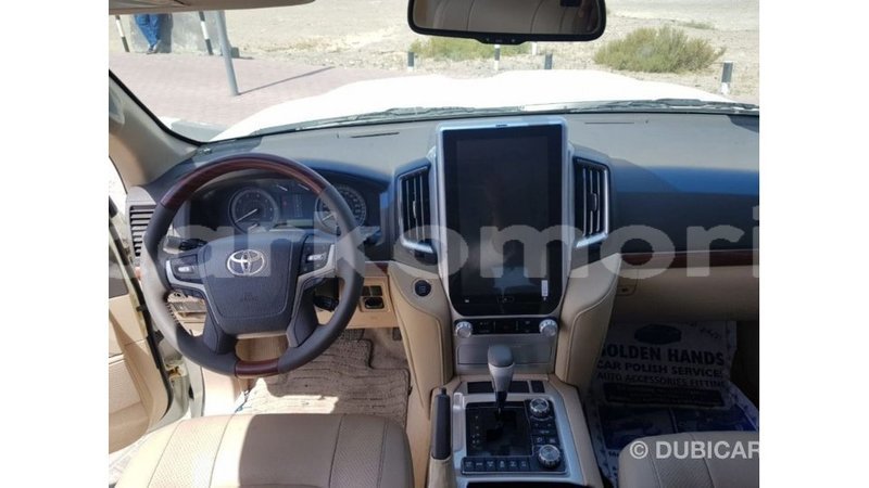 Big with watermark toyota land cruiser great comore import dubai 2749