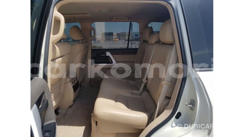 Big with watermark toyota land cruiser grande comore import dubai 2749