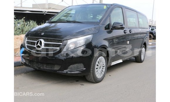 Buy Import Mercedes-Benz 250 Black Car in Import - Dubai in Great Comore Buy Import Mercedes-Benz 250 Black Car in Import - Dubai in Great Comore