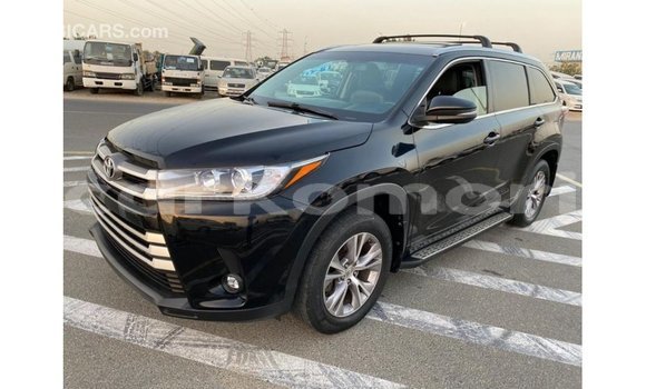 Acheter Import Voiture Toyota Highlander Noir à Import - Dubai, Grande Comore Acheter Import Voiture Toyota Highlander Noir à Import - Dubai, Grande Comore