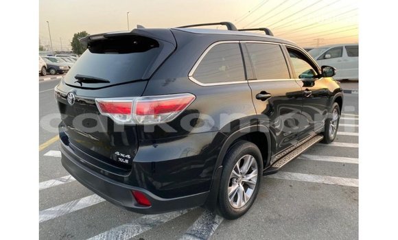 Acheter Import Voiture Toyota Highlander Noir à Import - Dubai, Grande Comore Acheter Import Voiture Toyota Highlander Noir à Import - Dubai, Grande Comore
