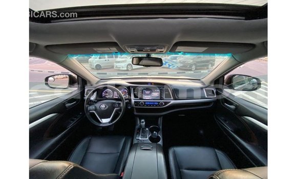 Acheter Import Voiture Toyota Highlander Noir à Import - Dubai, Grande Comore Acheter Import Voiture Toyota Highlander Noir à Import - Dubai, Grande Comore