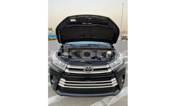 Acheter Import Voiture Toyota Highlander Noir à Import - Dubai, Grande Comore Acheter Import Voiture Toyota Highlander Noir à Import - Dubai, Grande Comore